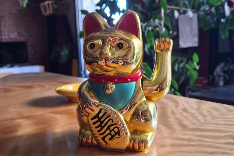 Gold Lucky Cat
